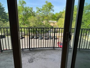 111 Chestnut St, Unit 414 in Cherry Hill, NJ - Building Photo - Building Photo