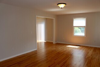 196 Linwood Ave in Newton, MA - Building Photo - Building Photo