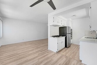 505 Idaho Ave, Unit 17 in Santa Monica, CA - Foto de edificio - Building Photo