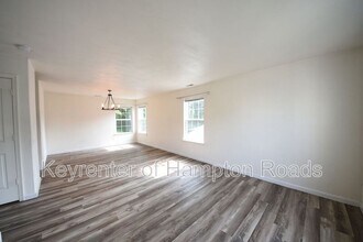 1109 Lady Ashley Dr in Chesapeake, VA - Building Photo - Building Photo