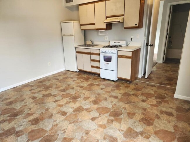 property at 1708 Tippecanoe Dr