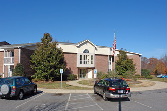 Overlook Apartments in Asheville, NC - Building Photo - Building Photo