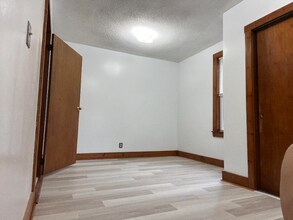 185 Brownell St-Unit -2 in Fall River, MA - Building Photo - Building Photo