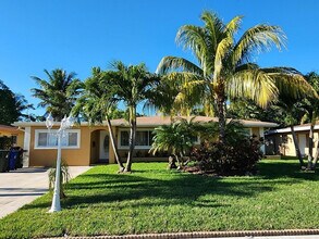 765 E Dayton Cir in Fort Lauderdale, FL - Building Photo - Building Photo