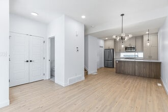 8556-8583 83 Ave NW in Edmonton, AB - Building Photo - Building Photo