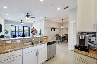 15130 Palmer Lake Cir in Naples, FL - Building Photo - Building Photo