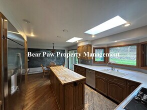 33550 Woodland Dr in Evergreen, CO - Building Photo - Building Photo