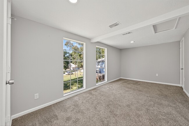 1305 St Lawrence River Rd