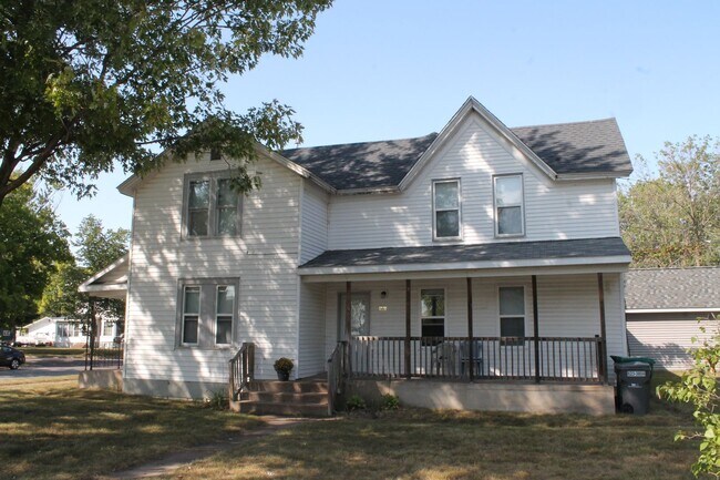 503 Putnam St in Eau Claire, WI - Building Photo - Building Photo