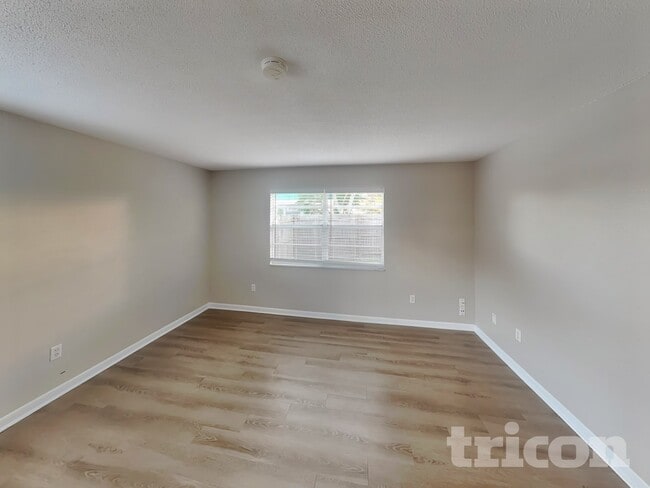 1108 Fountainhead Dr in Deltona, FL - Building Photo - Building Photo