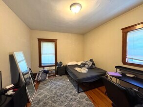 258 Boston Ave, Unit #2 in Medford, MA - Building Photo - Building Photo