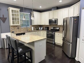 2911 Henley Ln in Naperville, IL - Building Photo - Building Photo