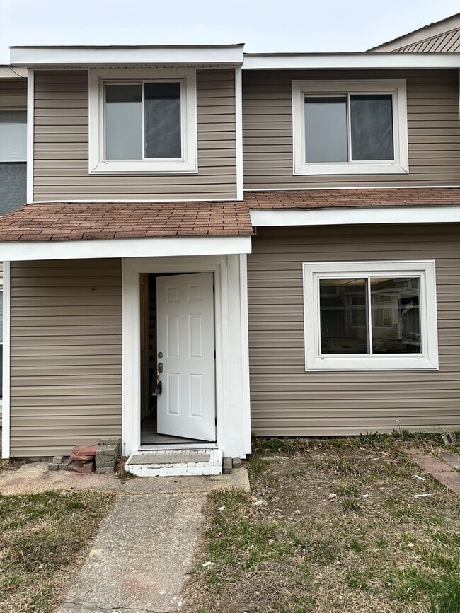 property at 3775 Chimney Creek Dr