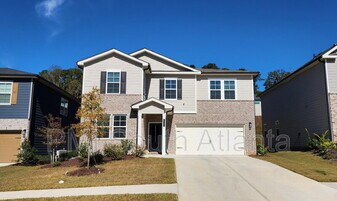 7124 Timberland Trl in Lithonia, GA - Building Photo