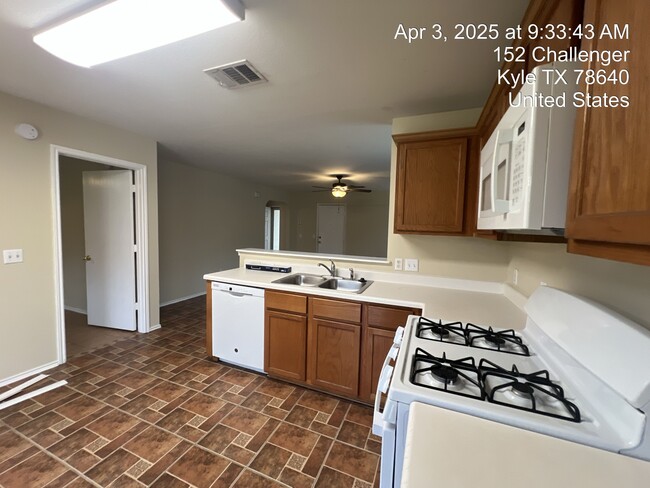 152 Challenger in Kyle, TX - Building Photo - Building Photo