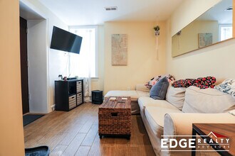 1526 Commonwealth Ave, Unit B in Boston, MA - Building Photo - Building Photo