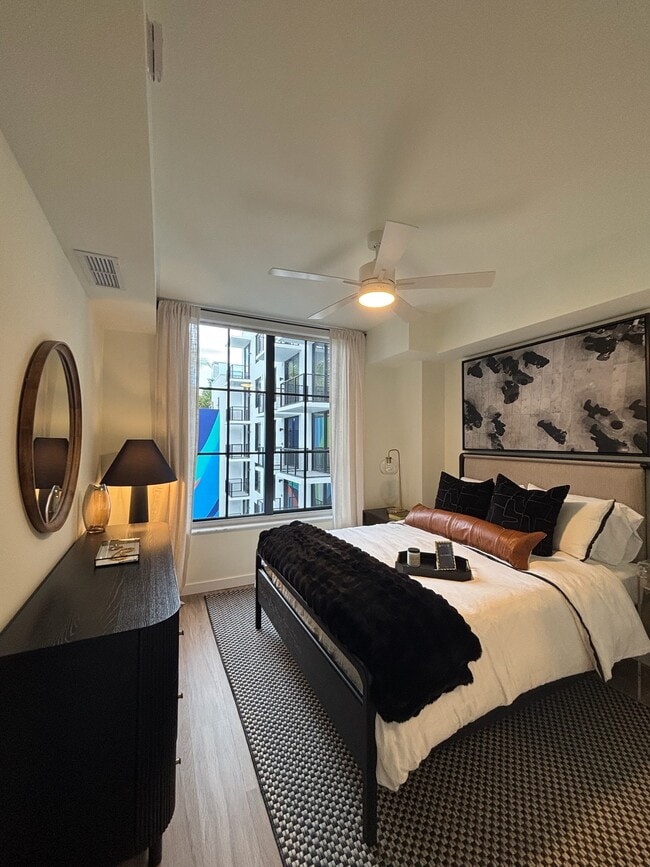 221 NE 26th Ter, Unit B12 in Miami, FL - Foto de edificio - Building Photo