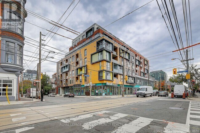 property at 106-106 Dovercourt Rd
