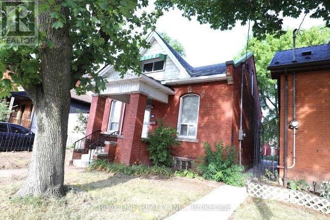 property at 148 Victoria Ave N