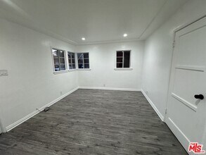 6207 Crenshaw Blvd in Los Angeles, CA - Building Photo - Building Photo