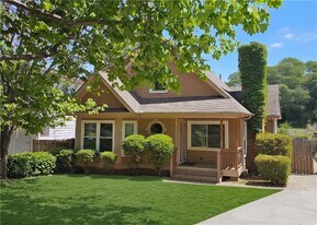 957 Oak St SW in Atlanta, GA - Building Photo