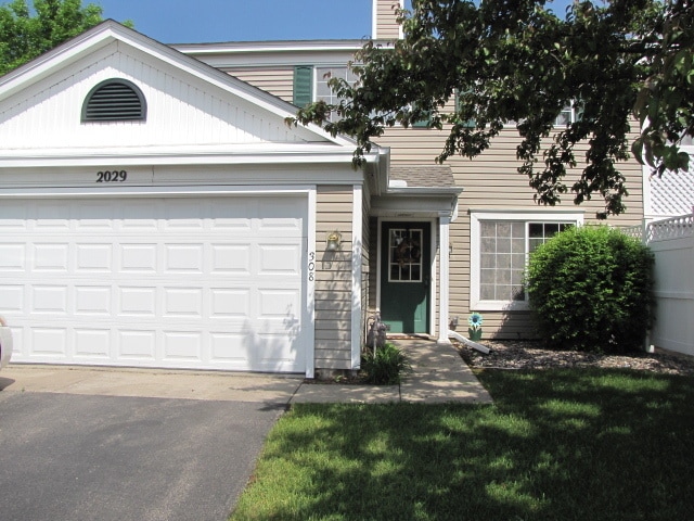 property at 2029 Southcross Dr W