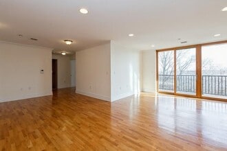 17 Meadow Rd in Rutherford, NJ - Building Photo - Building Photo