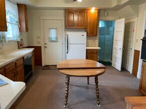 2206 Pacific St in Davenport, IA - Foto de edificio - Building Photo