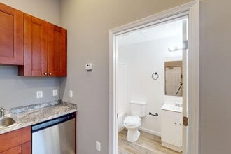 2202 Maryland Ave in Baltimore, MD - Building Photo - Building Photo