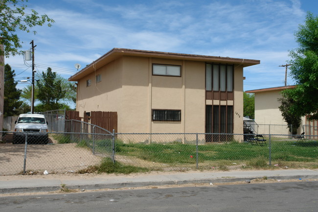 1472 Silver Mesa Way in Las Vegas, NV - Building Photo - Building Photo