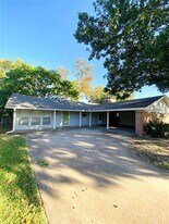 1107 Blanton Dr in Sherman, TX - Building Photo