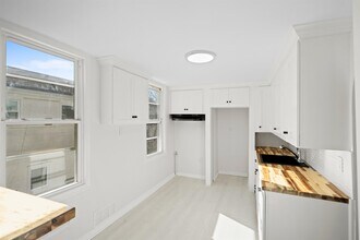 173-175-175 Lembeck Ave in Jersey City, NJ - Building Photo - Building Photo