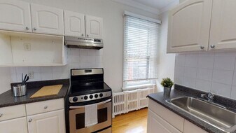 149 MacLaren in Ottawa, ON - Building Photo