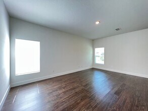 2718 Wright Ave SE in Palm Bay, FL - Foto de edificio - Building Photo