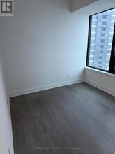 2 Erskine Rd in Mississauga, ON - Building Photo - Building Photo