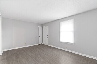 144 Darlene Dr in Clarksville, TN - Building Photo - Building Photo