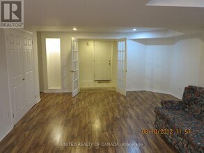 23 Bradgate Dr in Markham, ON - Building Photo - Building Photo