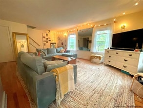 4 Underwood St in Saugerties, NY - Foto de edificio - Building Photo