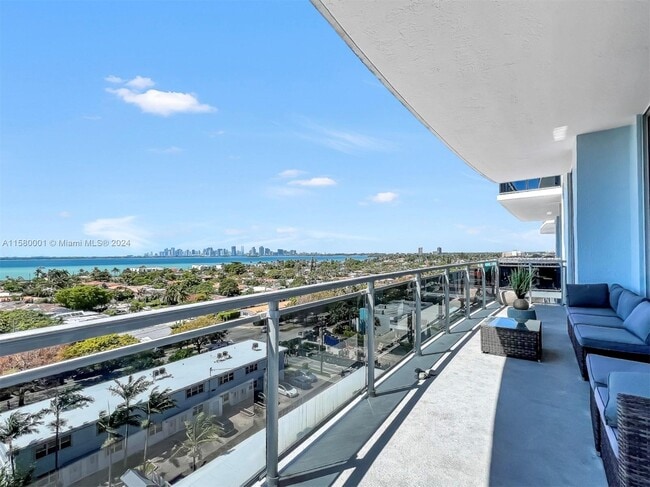 7901 Hispanola Ave, Unit 802 in North Bay Village, FL - Building Photo - Building Photo