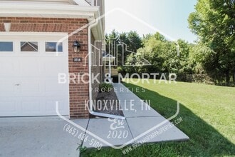 3718 Sean Grove Way in Knoxville, TN - Building Photo - Building Photo