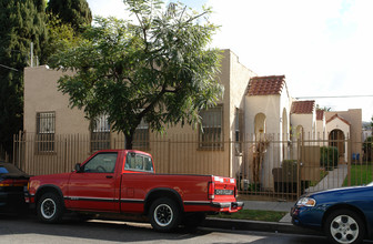 1142-1144 Mariposa Ave in Los Angeles, CA - Building Photo - Building Photo