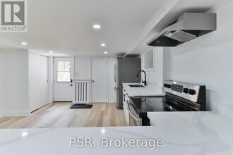 1224 Lansdowne Ave in Toronto, ON - Building Photo - Building Photo