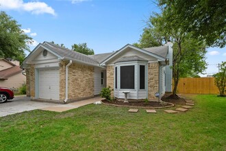 2625 Garrettson Dr in Austin, TX - Building Photo - Building Photo