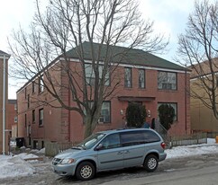 10 Norris Cres in Toronto, ON - Building Photo