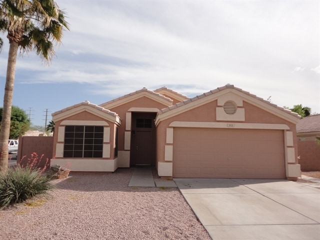 1925 E Palomino Dr in Gilbert, AZ - Building Photo