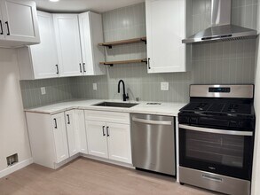 11940 Weddington St, Unit 19 in Valley Village, CA - Building Photo - Building Photo