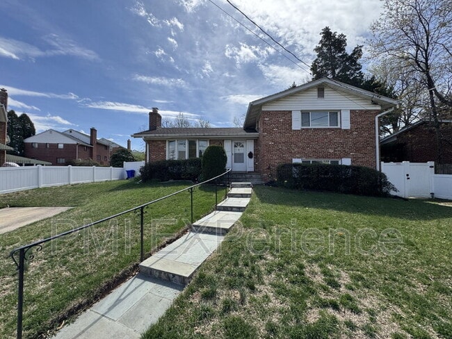 property at 6108 Lone Oak Dr