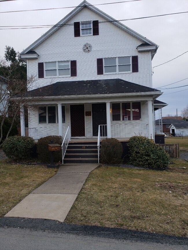 826 Dudley St Rentals in Throop, PA