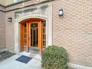 5058 N Claremont Ave in Chicago, IL - Building Photo - Building Photo