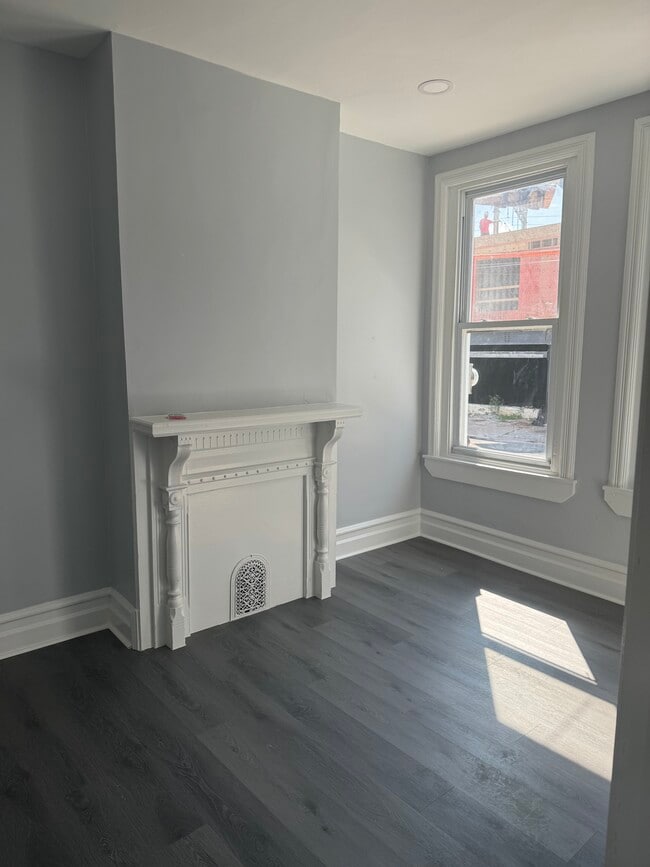 2141 N 10th St in Philadelphia, PA - Building Photo - Building Photo